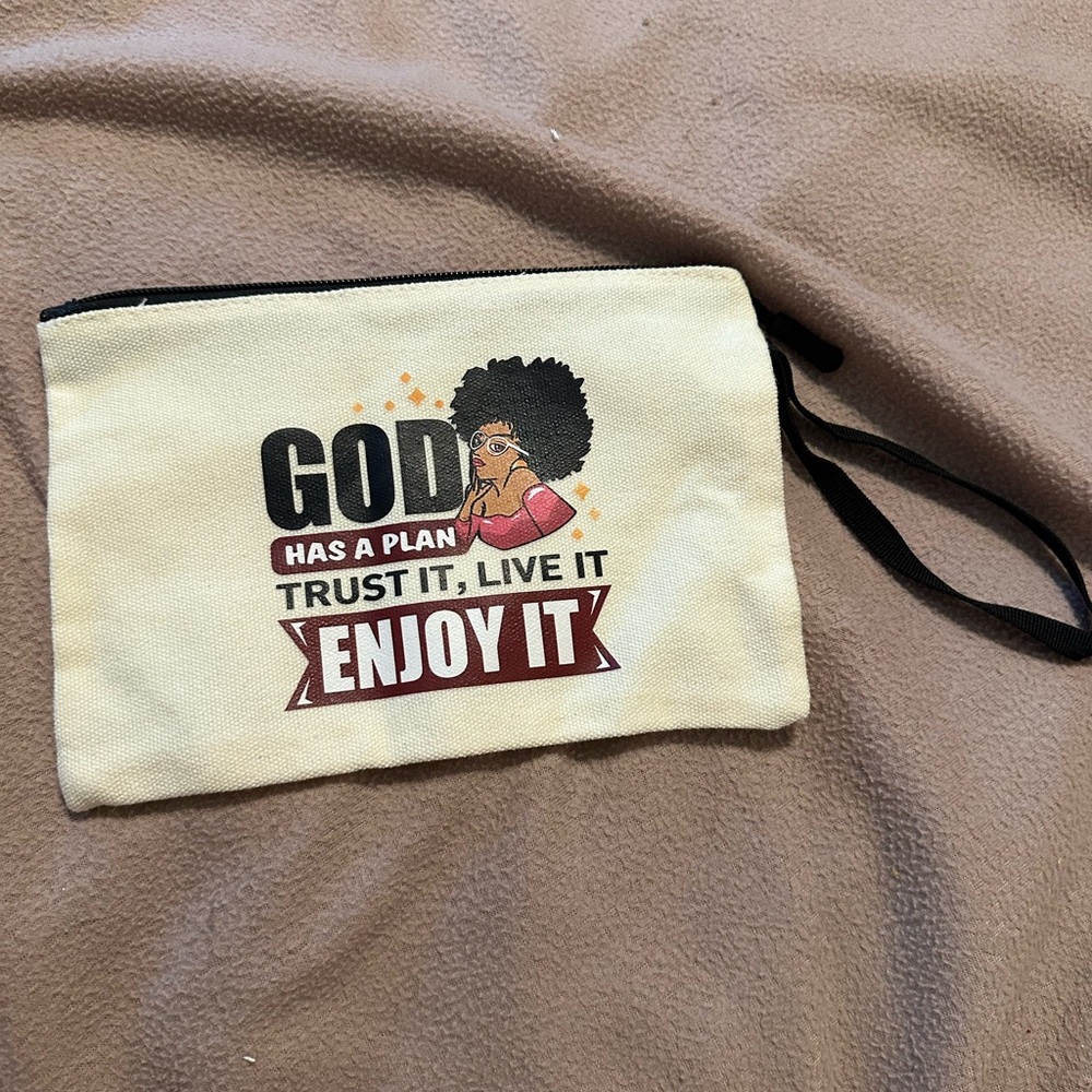 Stylish Cream Wristlet Clutch - Picture 9 of 9
